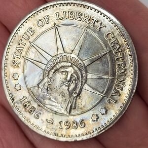 Centennial Of The Statue Of‎ Liberty 1886 - 1986 100th Anniversary Coin